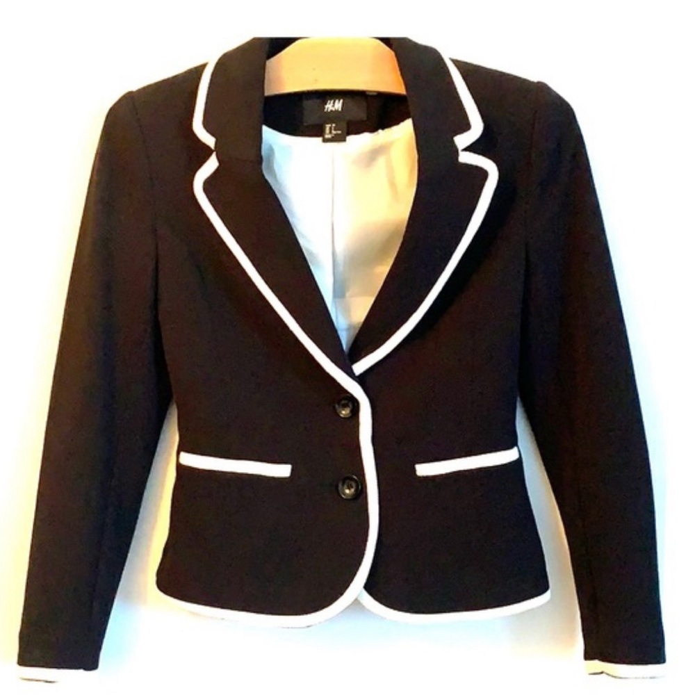 H&M black and white lined blazer size 8